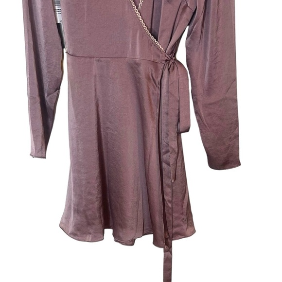 Aritzia Wilfred Mademoiselle Satin Longsleeve Dress - Picture 10 of 16